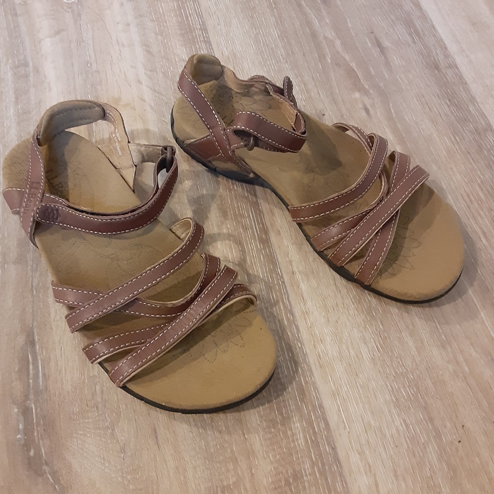 L.L Bean Womens Sandals Size 6 Brown/Tan